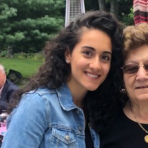 Meet your Posher, Simona